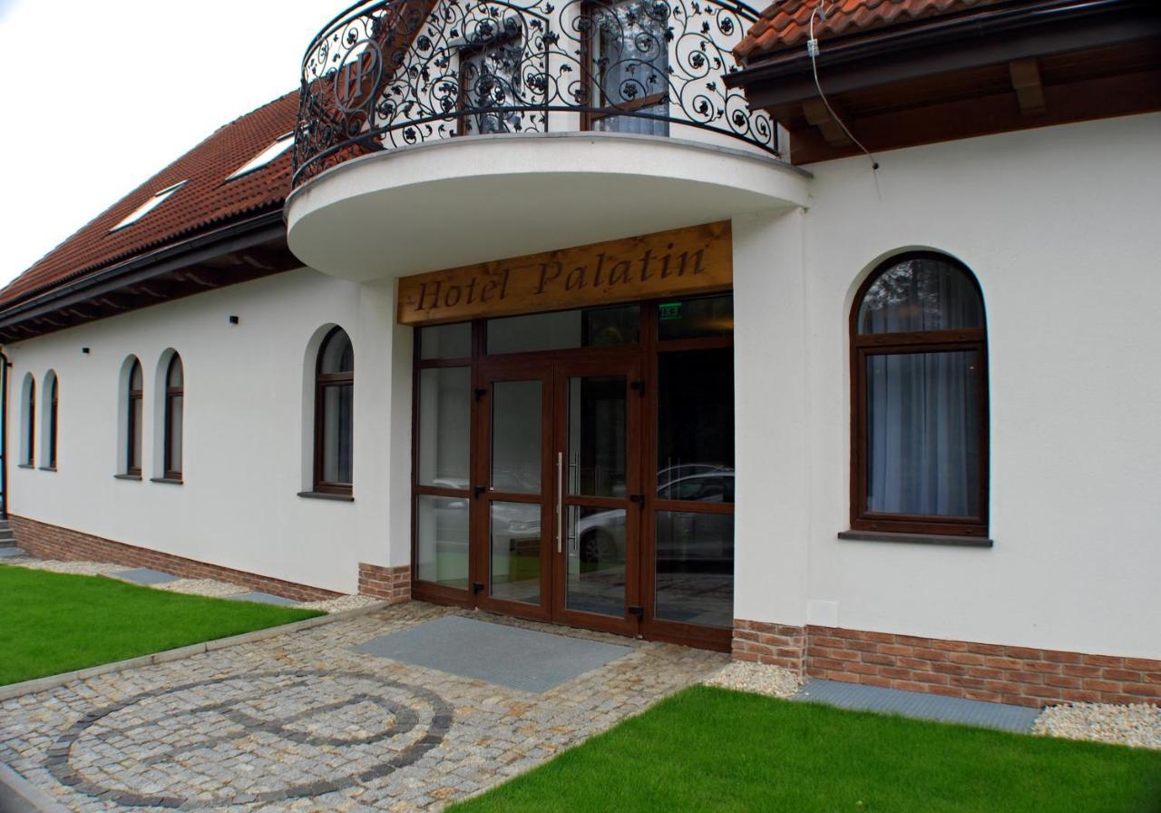 Hotel Palatin Oravsky Podzamok Ngoại thất bức ảnh